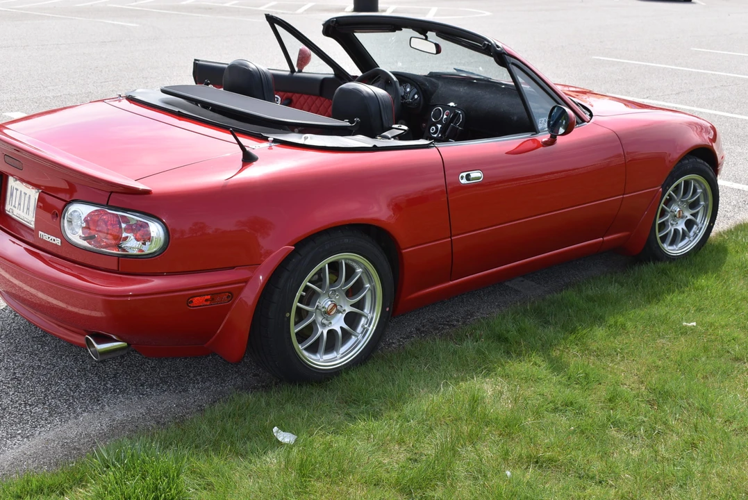 1990 Mazda NA MX-5 Miata - Image 6 of 31