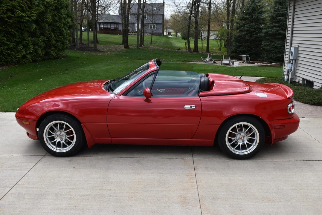 1990 Mazda NA MX-5 Miata - Image 17 of 31
