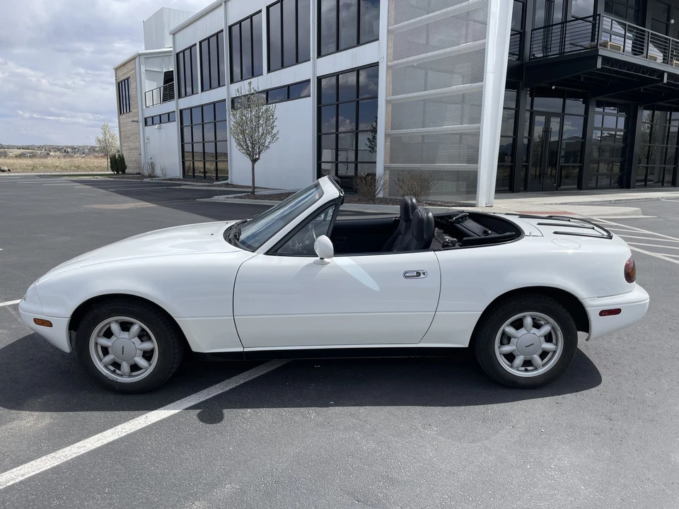 1990 Mazda NA MX-5 Miata - Image 8 of 31
