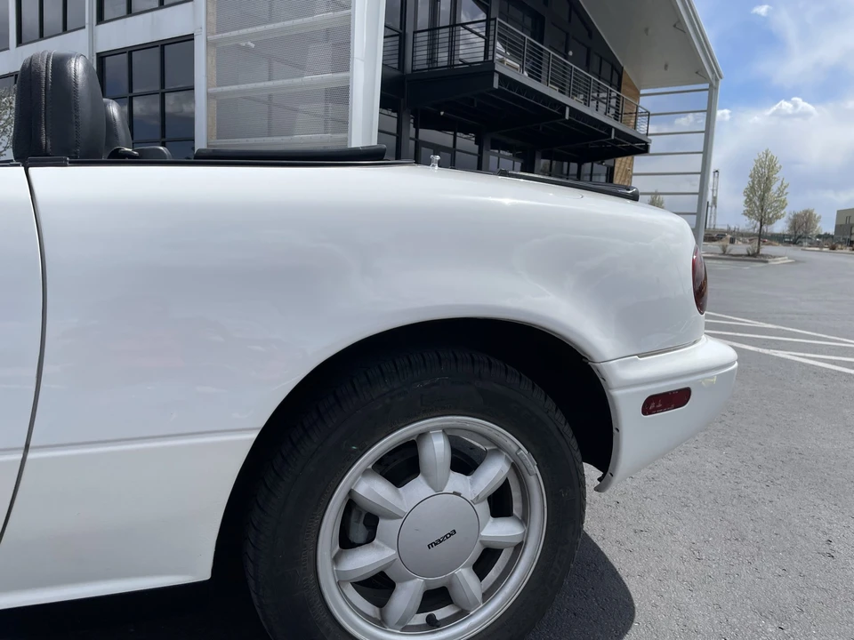 1990 Mazda NA MX-5 Miata - Image 28 of 31