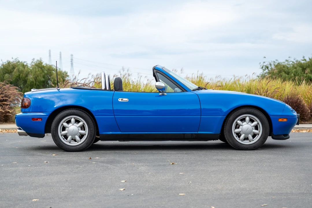 1990 Mazda NA MX-5 Miata - Image 5 of 31