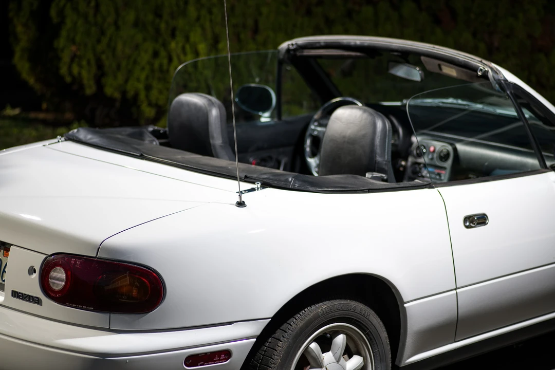 1990 Mazda NA MX-5 Miata - Image 17 of 31