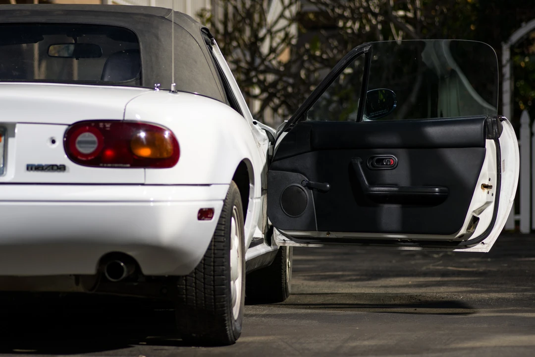 1990 Mazda NA MX-5 Miata - Image 12 of 31