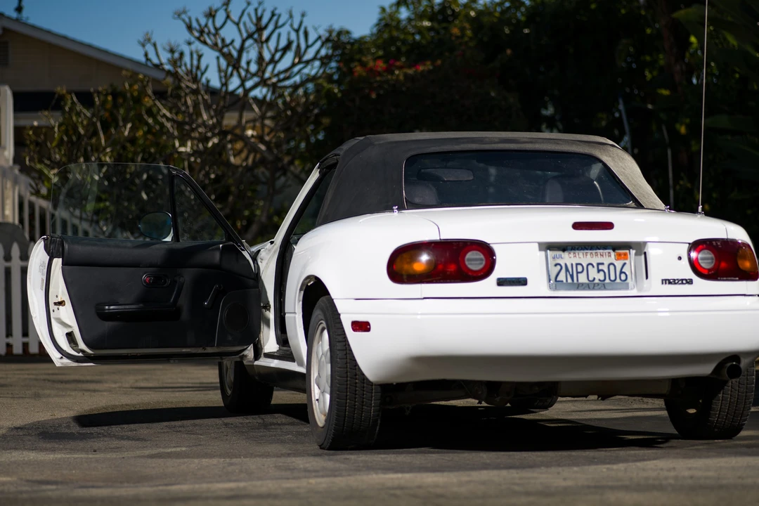 1990 Mazda NA MX-5 Miata - Image 11 of 31