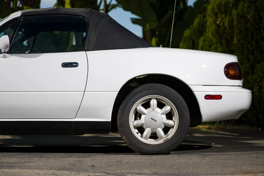 1990 Mazda NA MX-5 Miata - Image 14 of 31