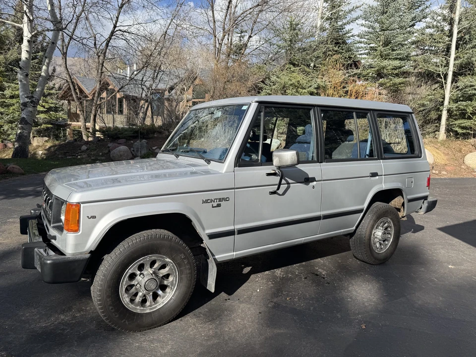 1990 Mitsubishi Pajero/Montero 1st Gen - Image 2 of 31