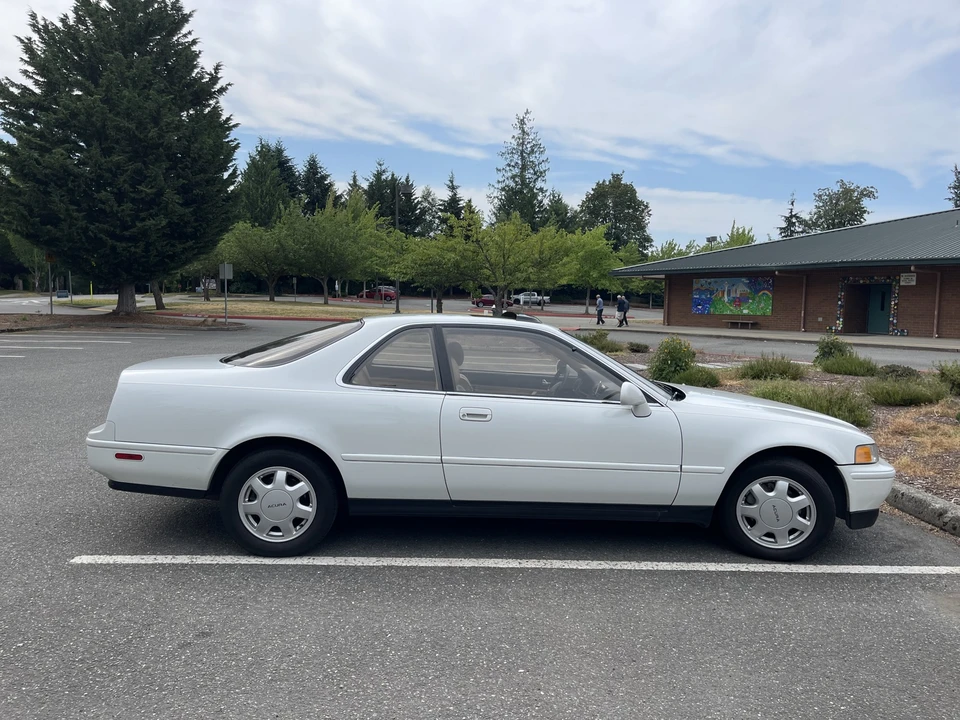 1991 Acura Legend 2nd Gen - Image 4 of 31
