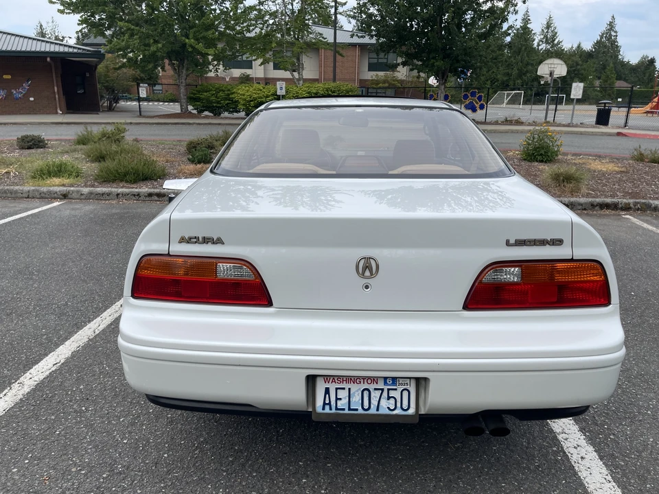 1991 Acura Legend 2nd Gen - Image 6 of 31