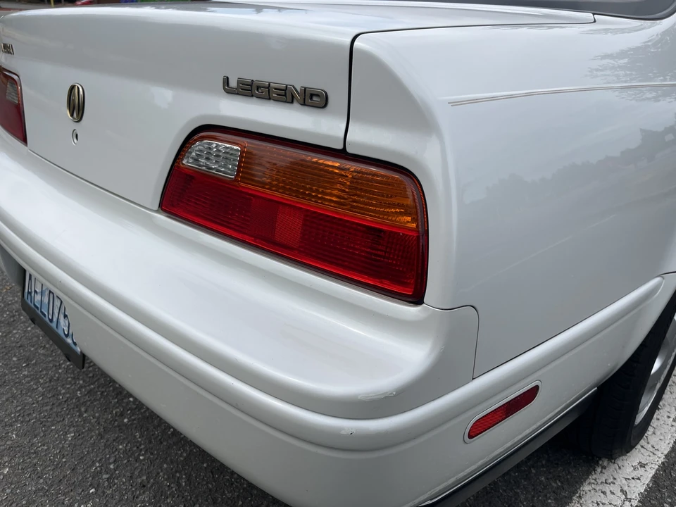 1991 Acura Legend 2nd Gen - Image 11 of 31