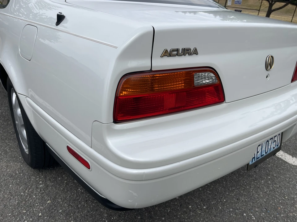 1991 Acura Legend 2nd Gen - Image 12 of 31
