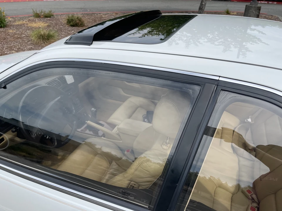 1991 Acura Legend 2nd Gen - Image 14 of 31