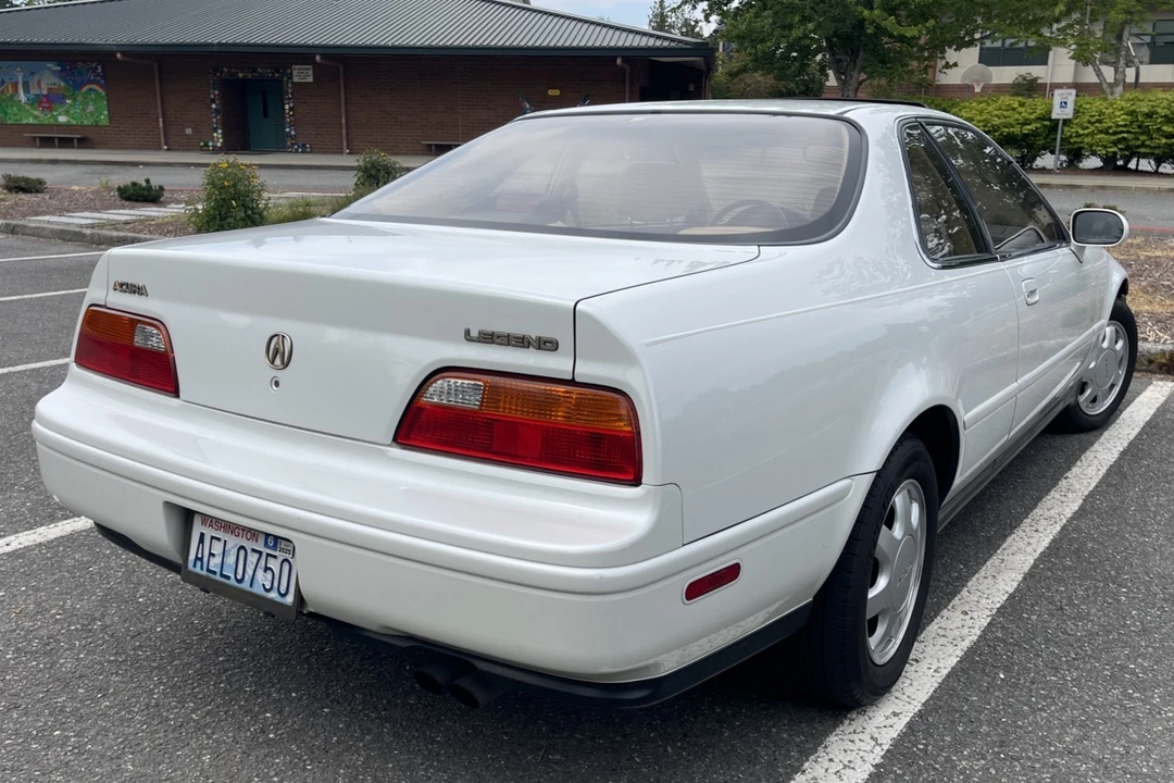 1991 Acura Legend 2nd Gen - Image 5 of 31