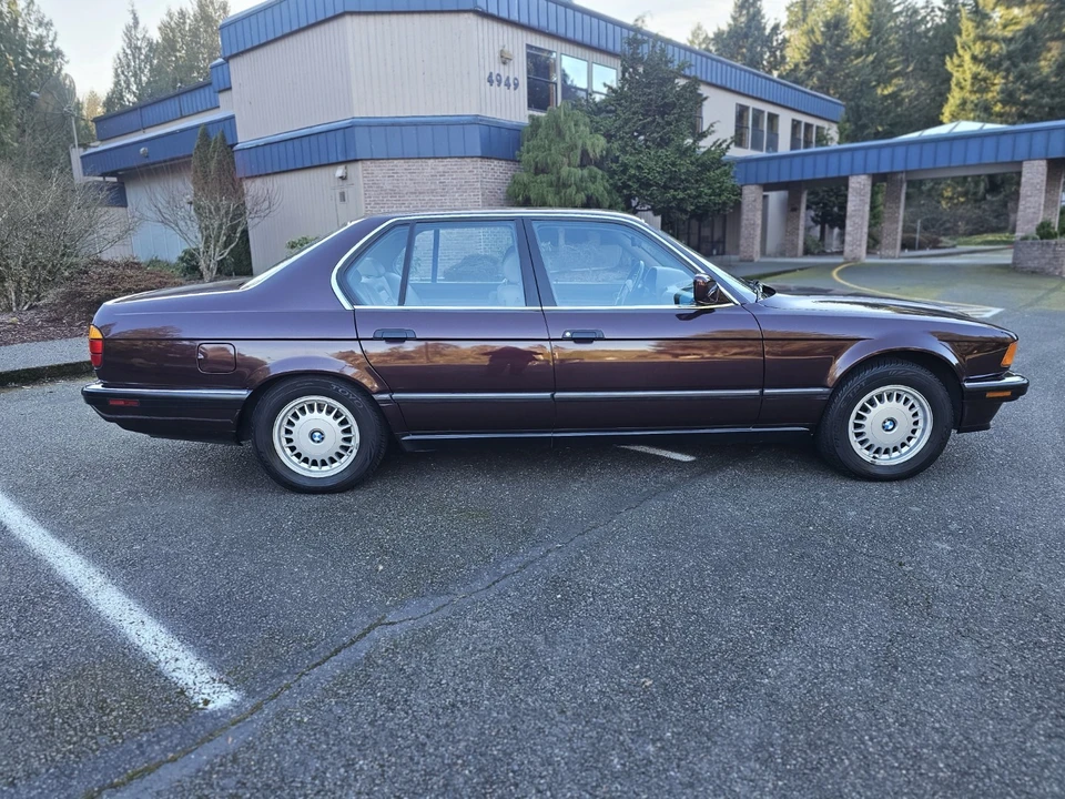 1991 BMW E32 7 Series - Image 9 of 31