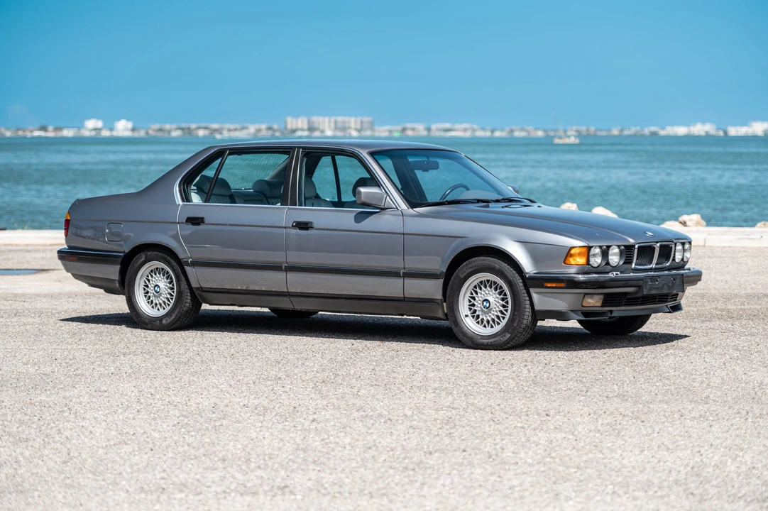 1991 BMW E32 7 Series - Image 7 of 31