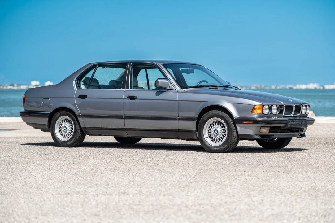 1991 BMW E32 7 Series - Image 8 of 31