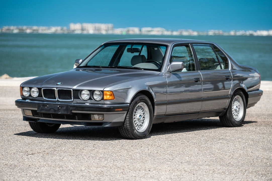 1991 BMW E32 7 Series - Image 3 of 31