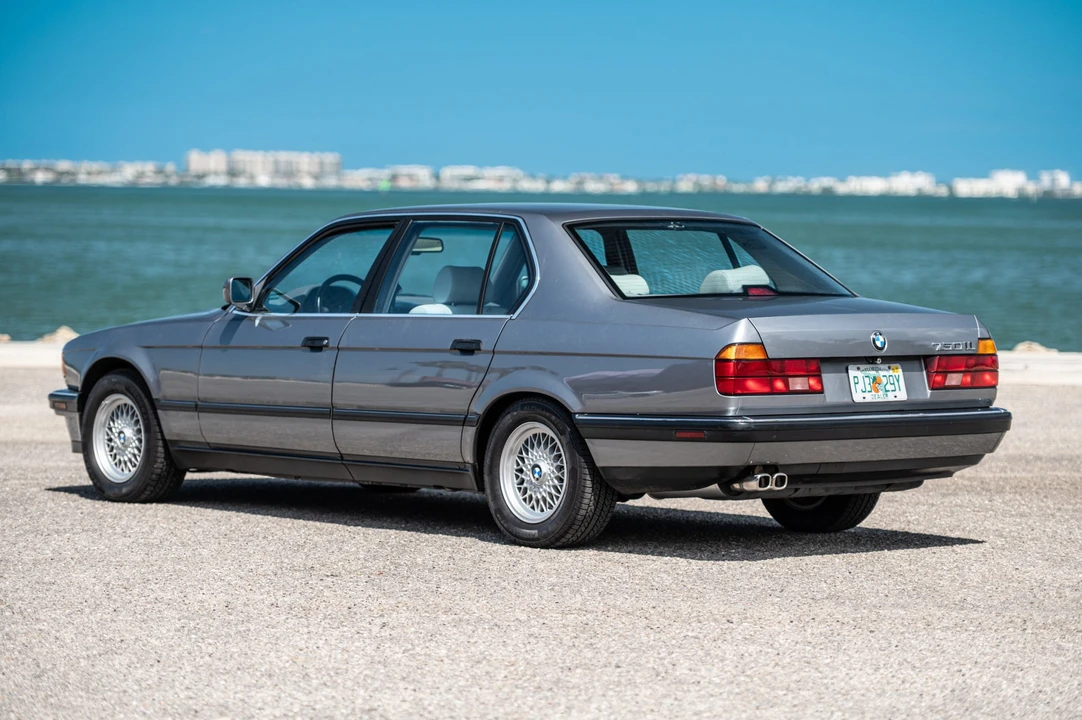1991 BMW E32 7 Series - Image 16 of 31