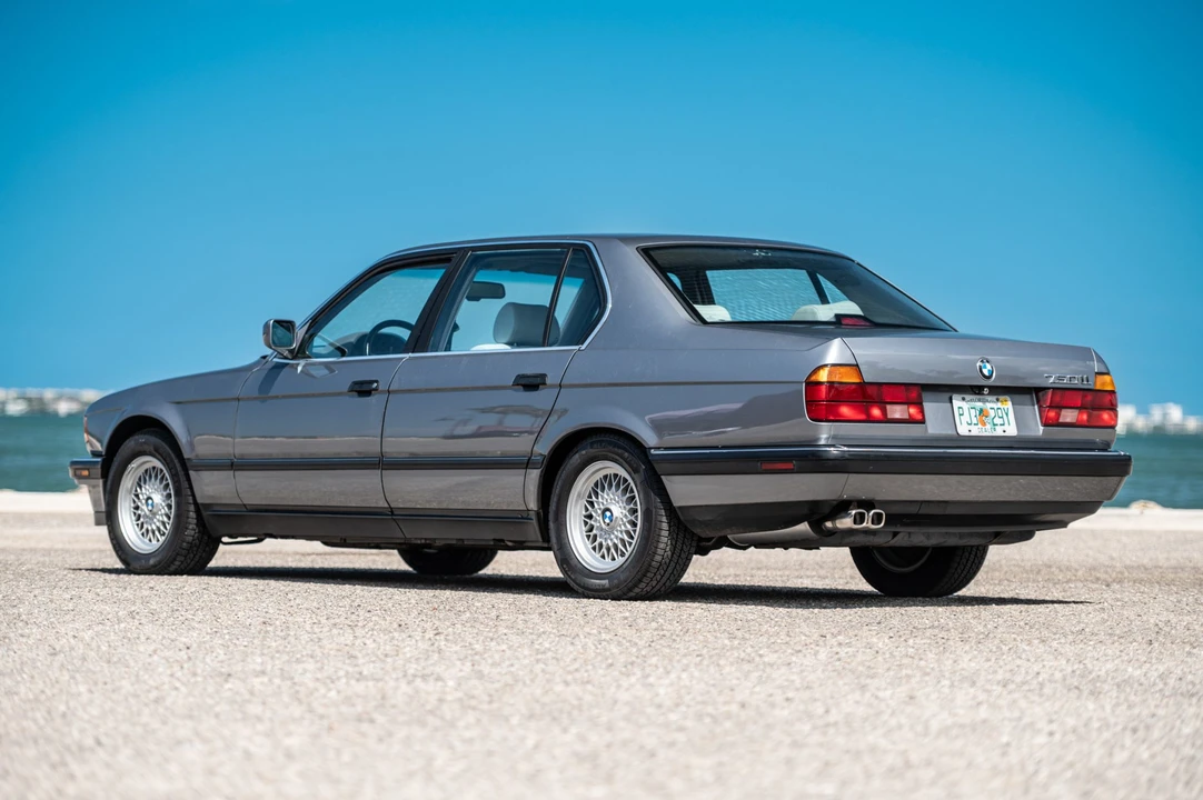 1991 BMW E32 7 Series - Image 17 of 31