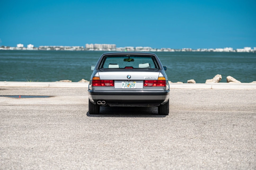 1991 BMW E32 7 Series - Image 13 of 31