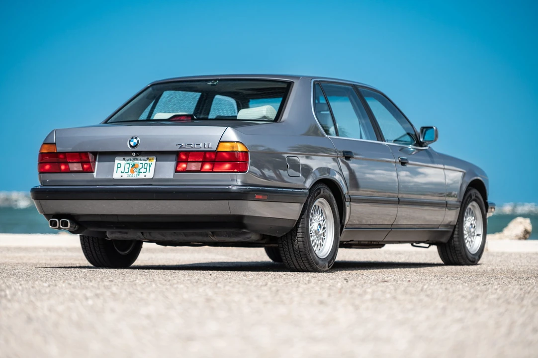1991 BMW E32 7 Series - Image 12 of 31
