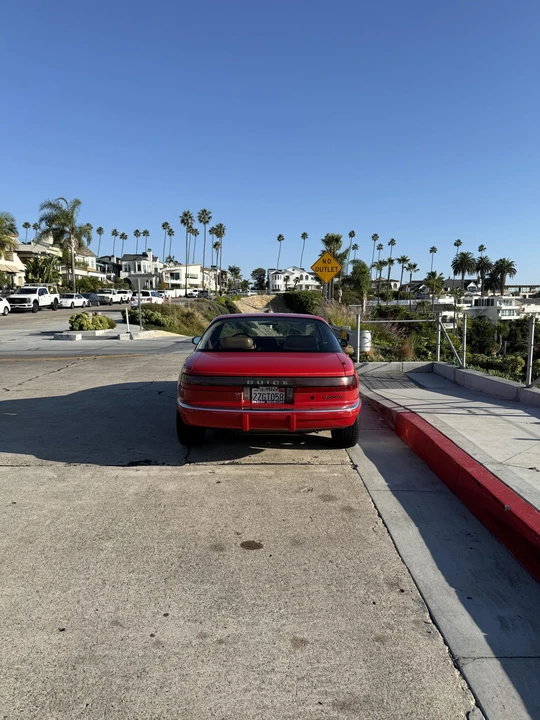 1991 Buick Reatta - Image 23 of 31
