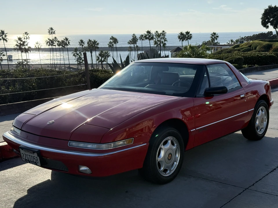 1991 Buick Reatta - Image 7 of 31