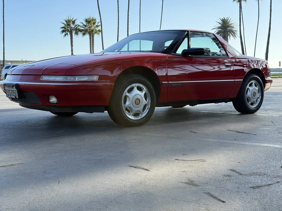 1991 Buick Reatta - Image 5 of 31