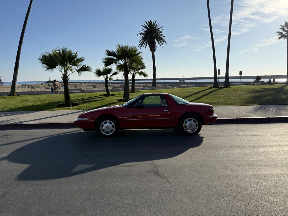 1991 Buick Reatta - Image 15 of 31