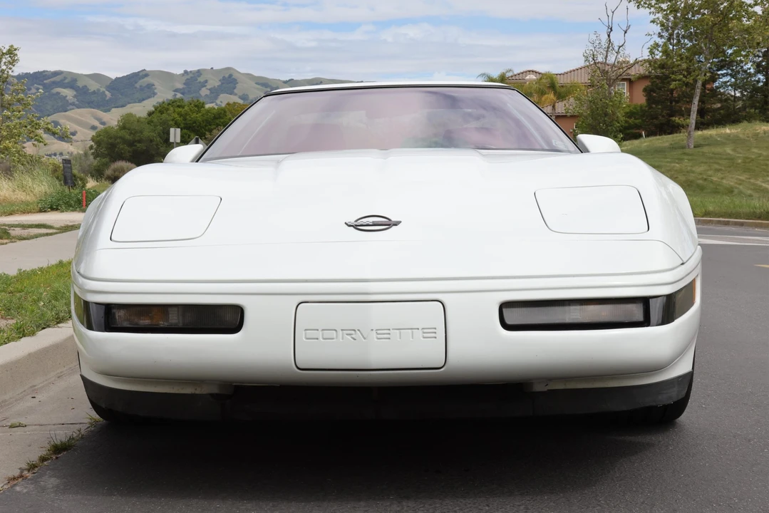 1991 Chevrolet Corvette C4 ZR1 - Image 2 of 31