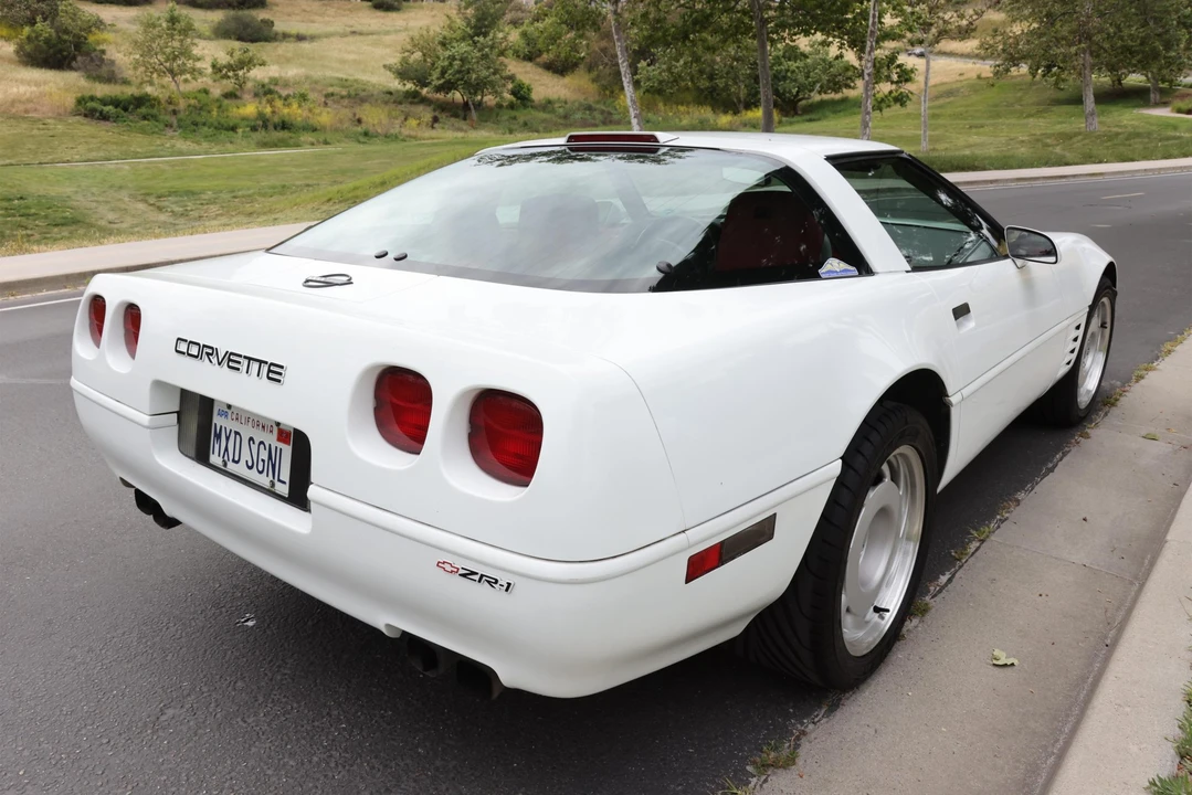 1991 Chevrolet Corvette C4 ZR1 - Image 10 of 31