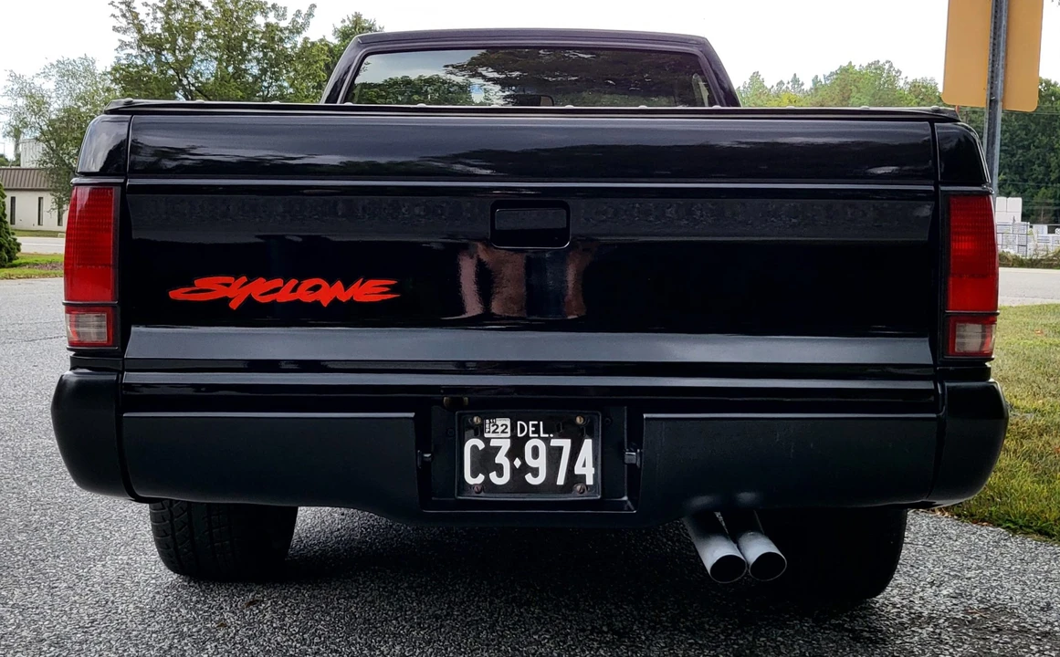 1991 GMC Syclone - Image 10 of 31