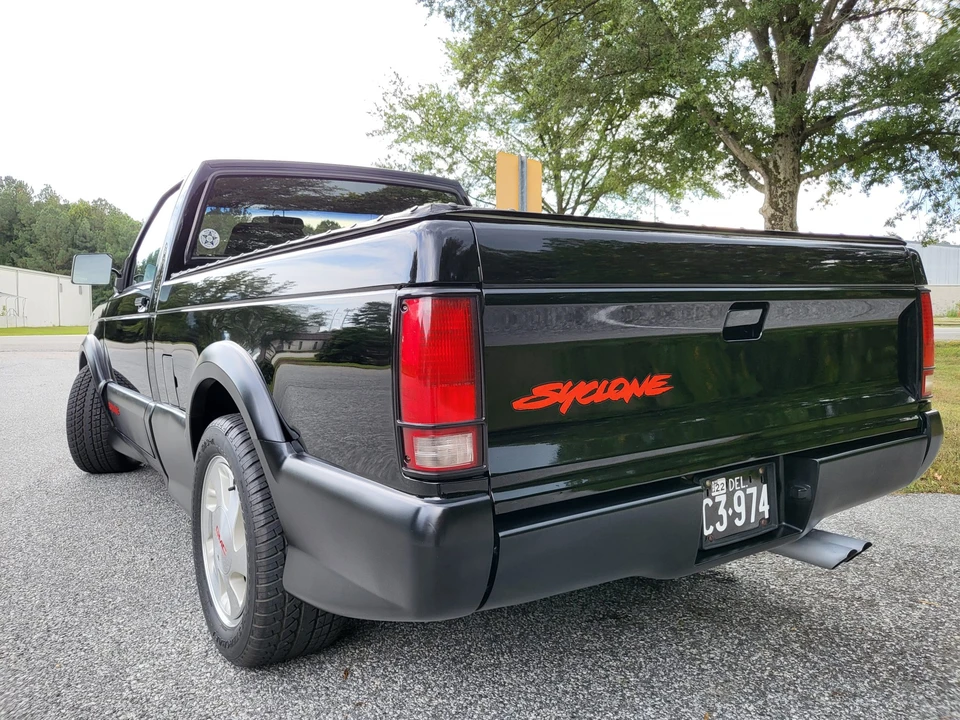 1991 GMC Syclone - Image 9 of 31