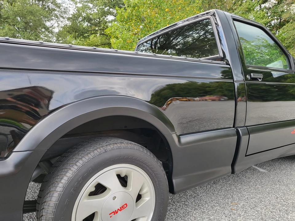 1991 GMC Syclone - Image 27 of 31