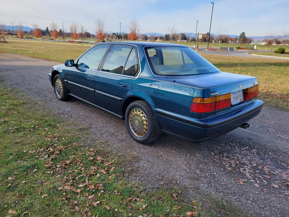 1991 Honda Accord 4th Gen - Image 13 of 31