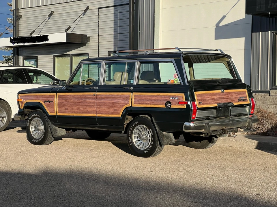 1991 Jeep SJ Grand Wagoneer - Image 14 of 31