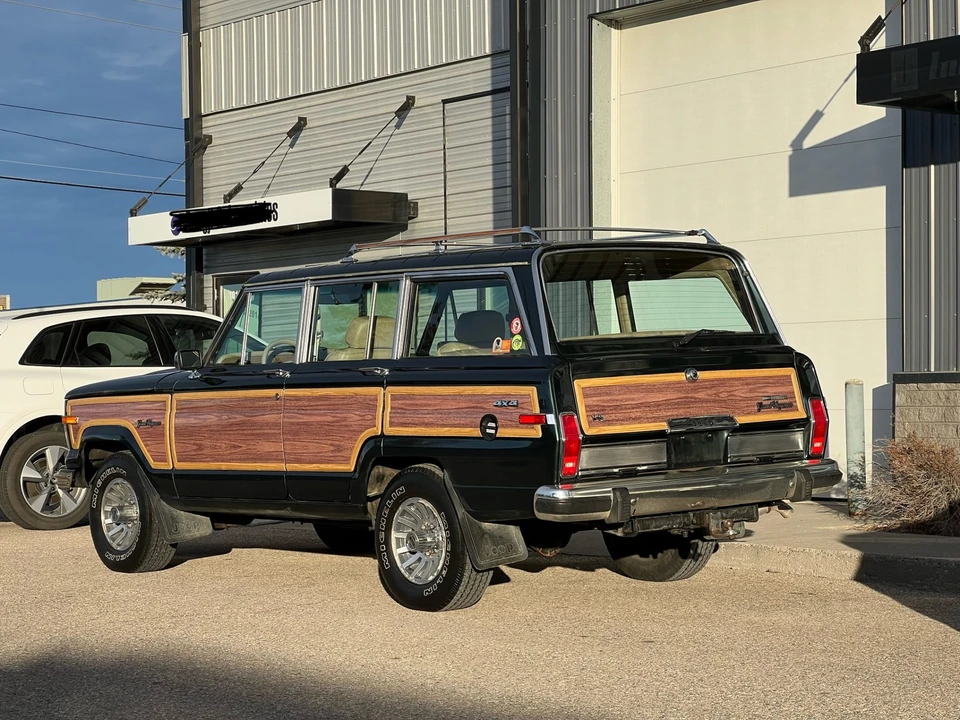 1991 Jeep SJ Grand Wagoneer - Image 13 of 31