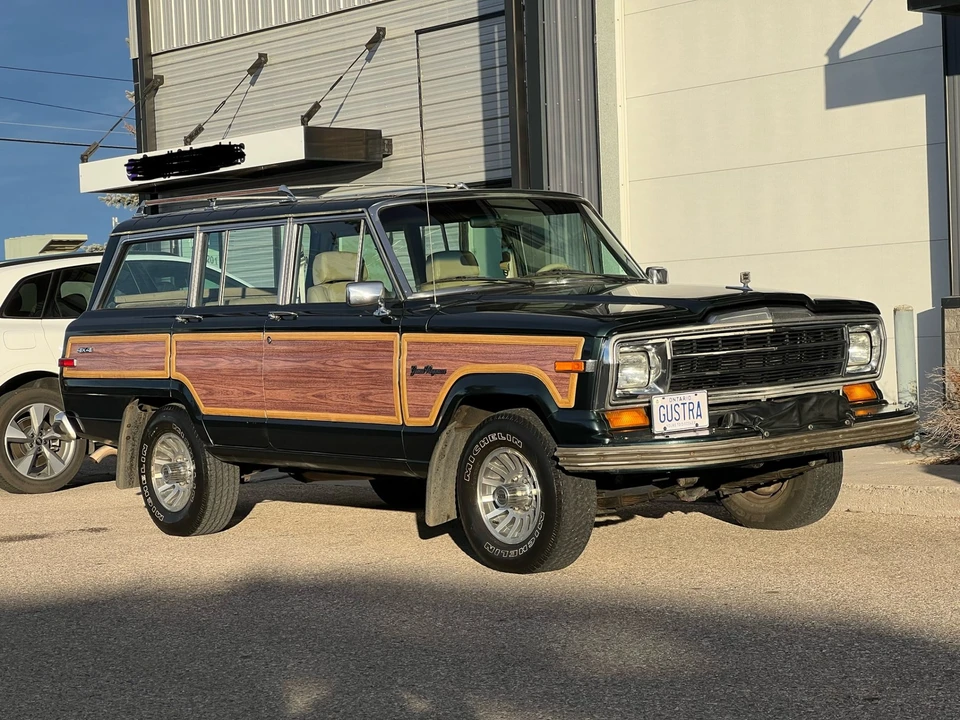 1991 Jeep SJ Grand Wagoneer - Image 2 of 31