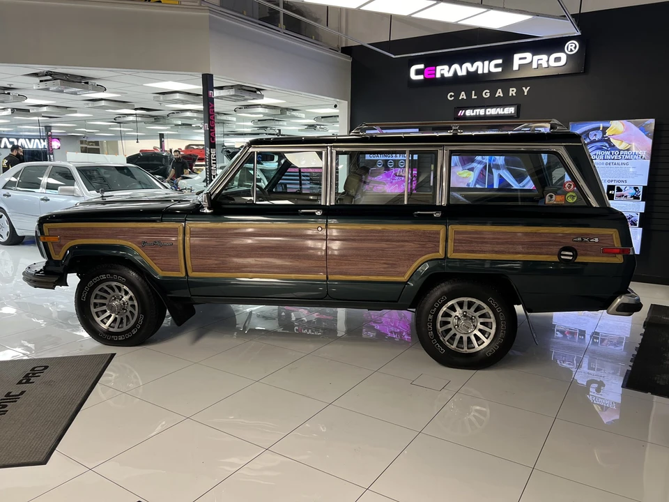 1991 Jeep SJ Grand Wagoneer - Image 20 of 31