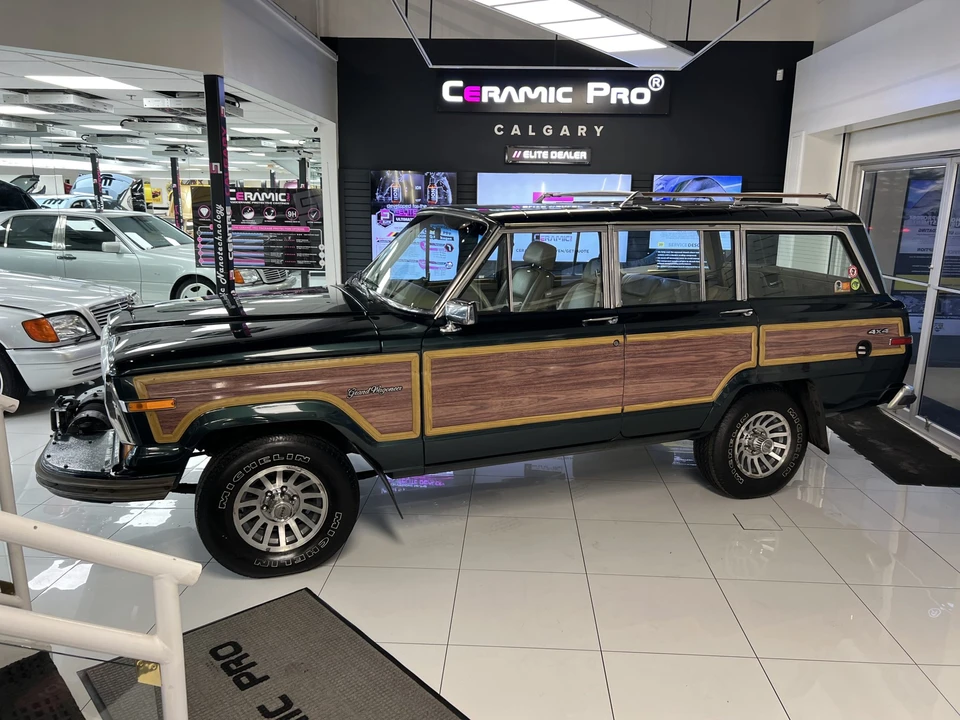 1991 Jeep SJ Grand Wagoneer - Image 21 of 31