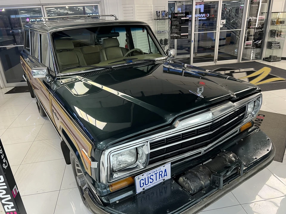 1991 Jeep SJ Grand Wagoneer - Image 23 of 31