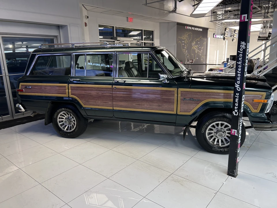 1991 Jeep SJ Grand Wagoneer - Image 22 of 31