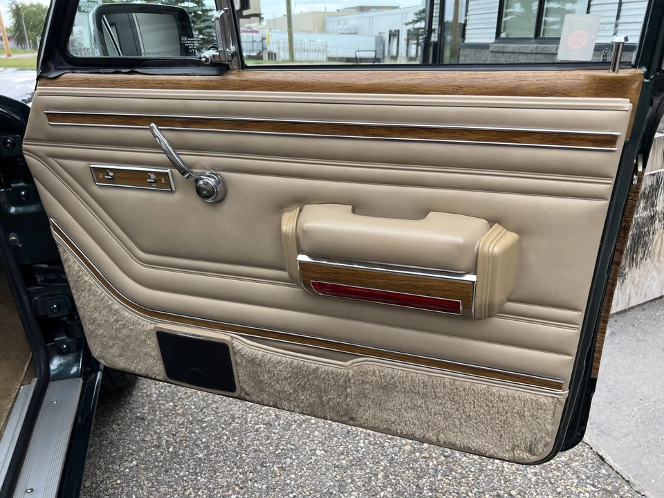 1991 Jeep SJ Grand Wagoneer - Image 31 of 31