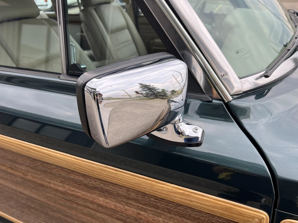 1991 Jeep SJ Grand Wagoneer - Image 24 of 31