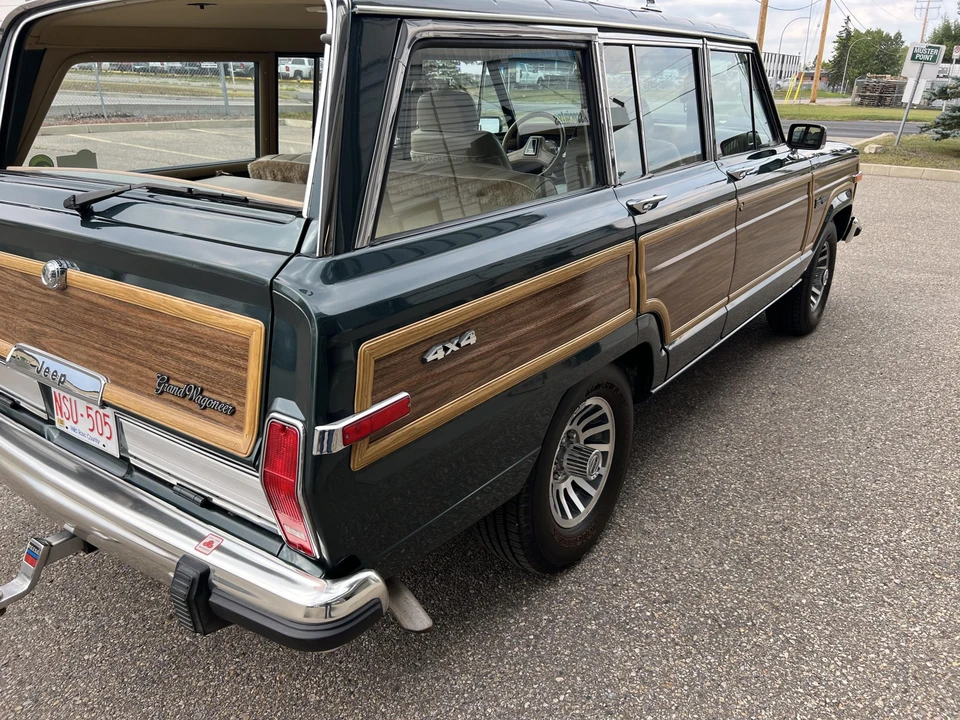 1991 Jeep SJ Grand Wagoneer - Image 22 of 31
