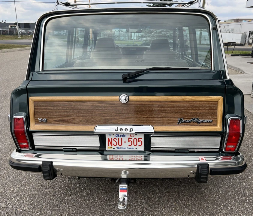 1991 Jeep SJ Grand Wagoneer - Image 7 of 31