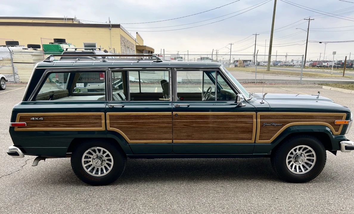 1991 Jeep SJ Grand Wagoneer - Image 9 of 31