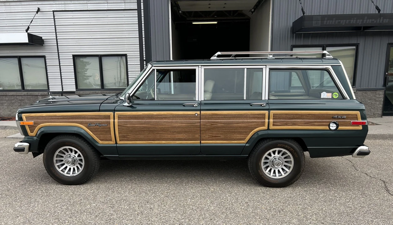 1991 Jeep SJ Grand Wagoneer - Image 3 of 31