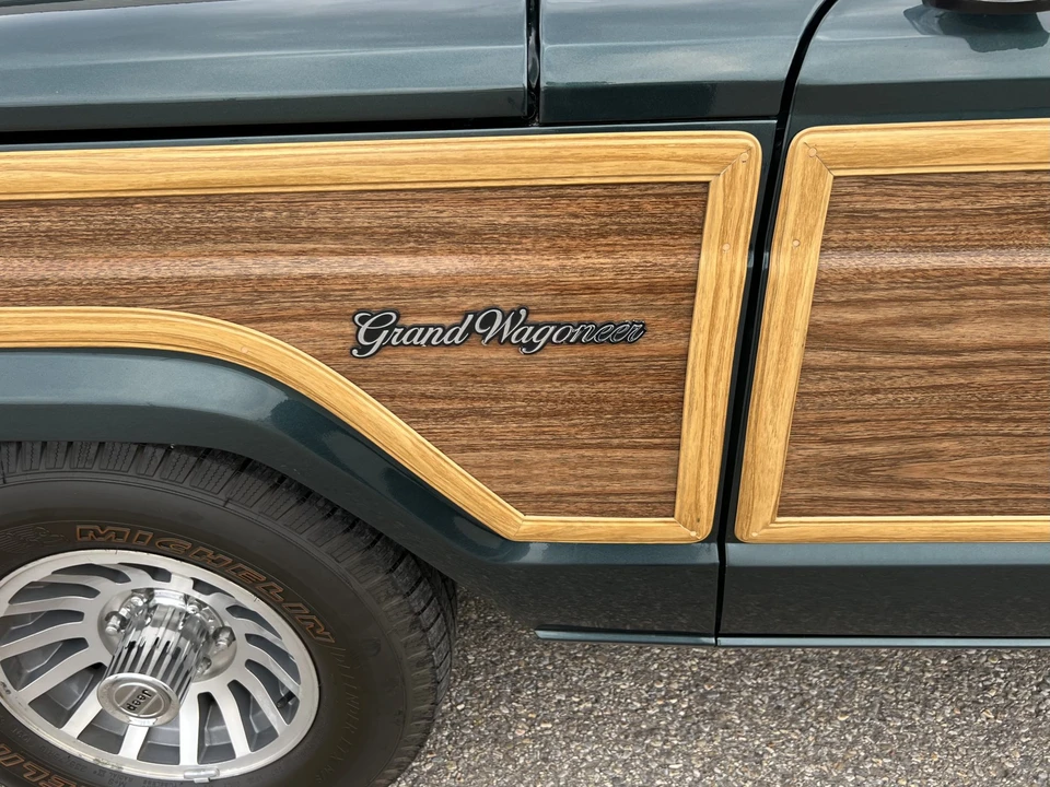 1991 Jeep SJ Grand Wagoneer - Image 23 of 31
