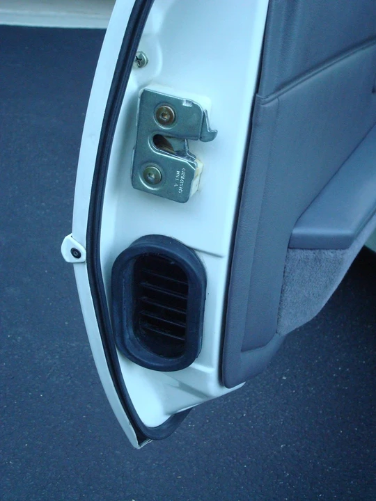 1991 Porsche 944 S2 - Image 18 of 31