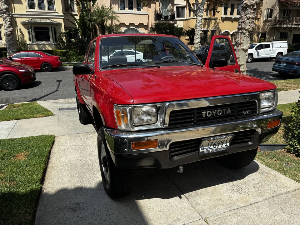 1991 Toyota Hilux 5th Gen - Image 11 of 31